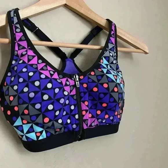 Victoria's Secret Knockout Front-Close Sport Bra - Picture 3 of 7